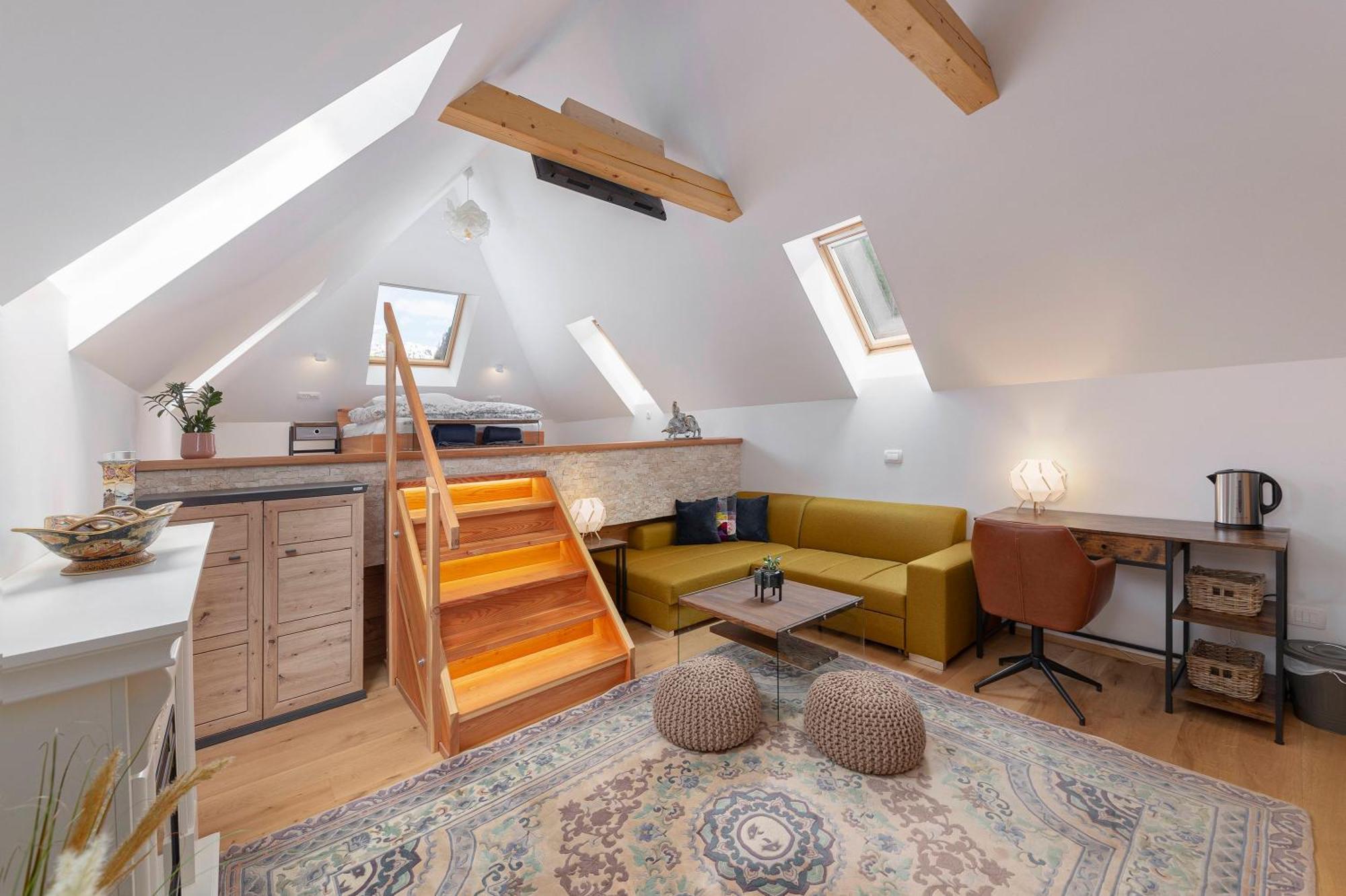 Hisa Ojstrica Bed & Breakfast 3*