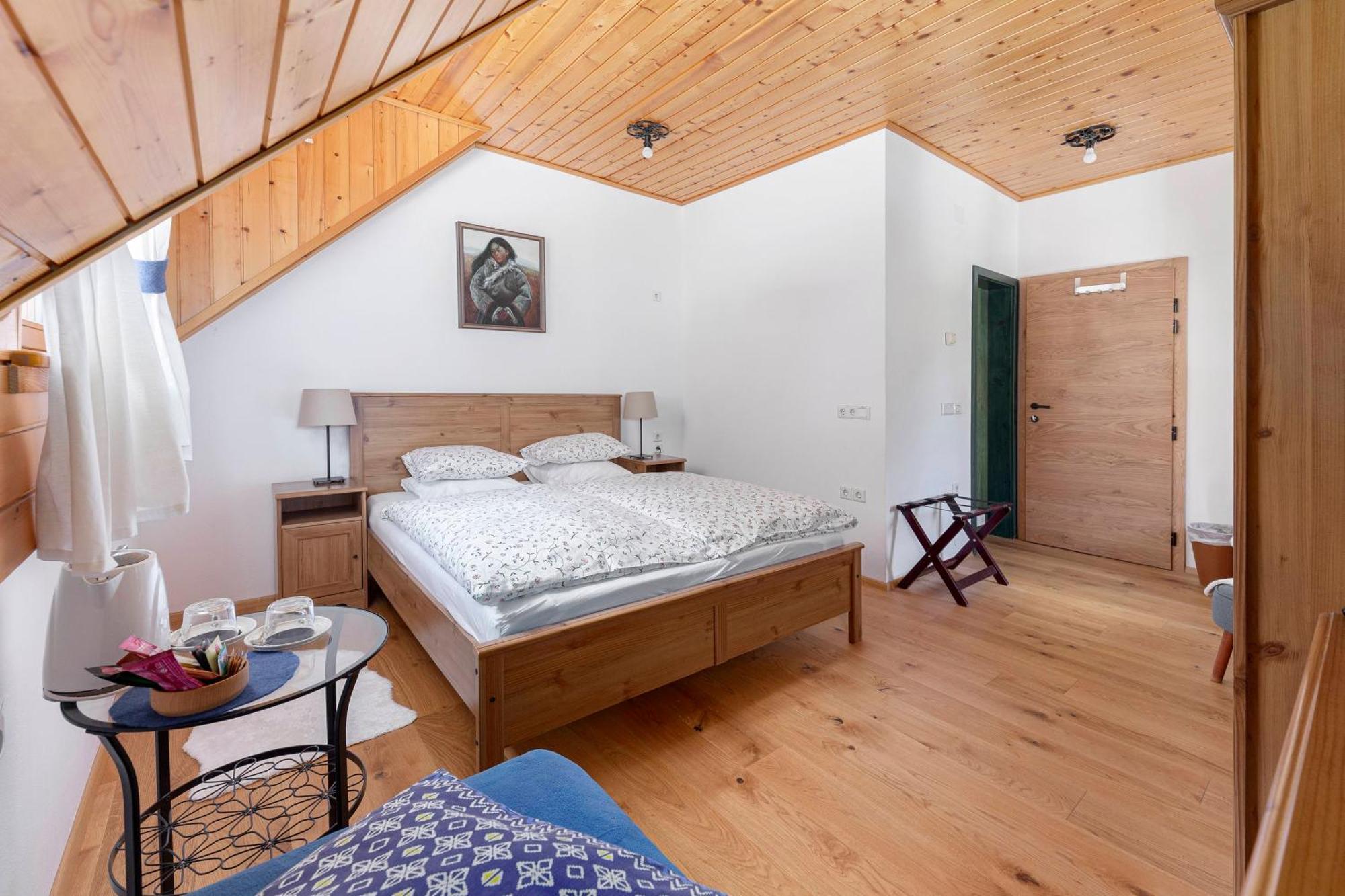 Hisa Ojstrica Bed & Breakfast 3*